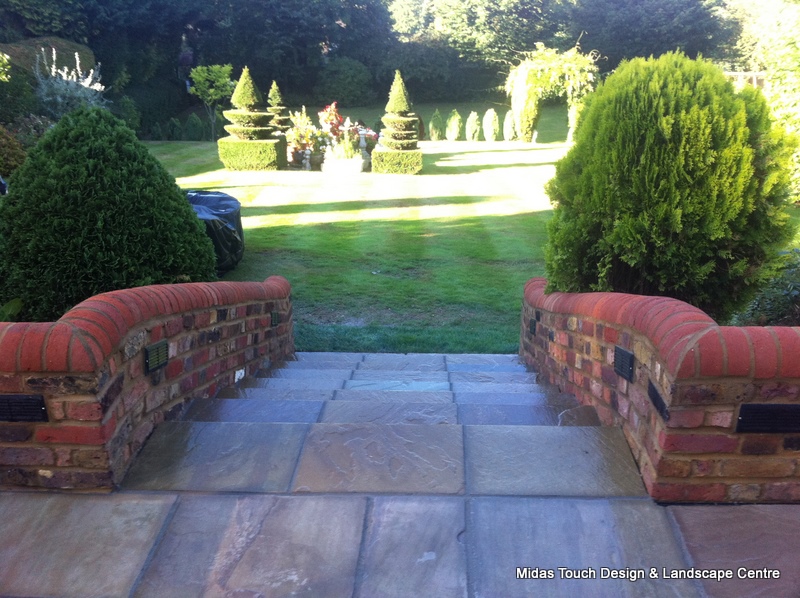 Midas Touch Landscapes - Hertfordshire landscaping, driveways, patios and paving projects